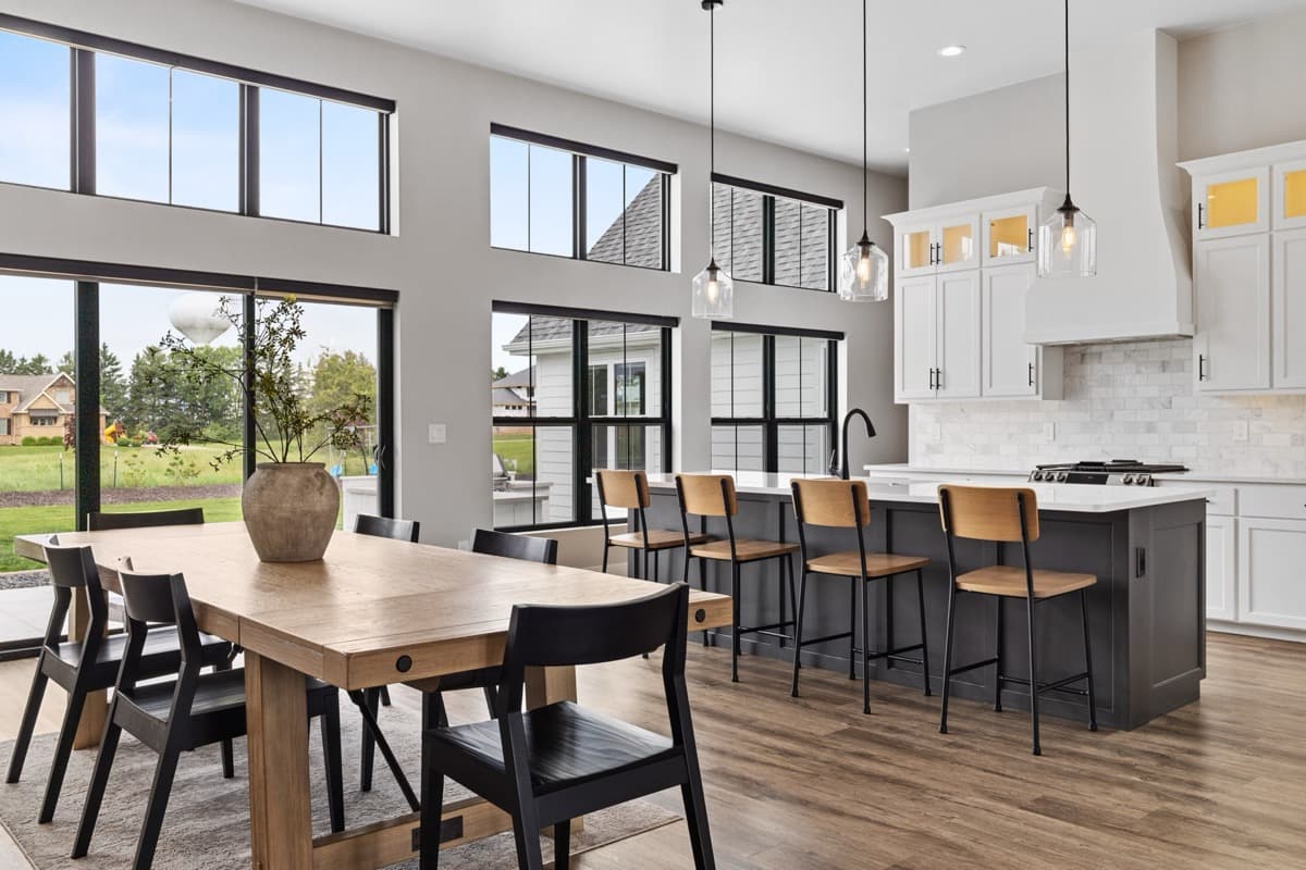 Modern Dining & Kitchen